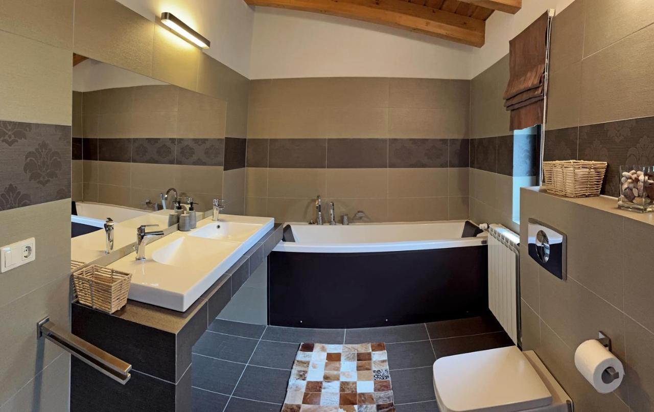 Bazalt Wellness Villa Harghita-Băi Exterior photo
